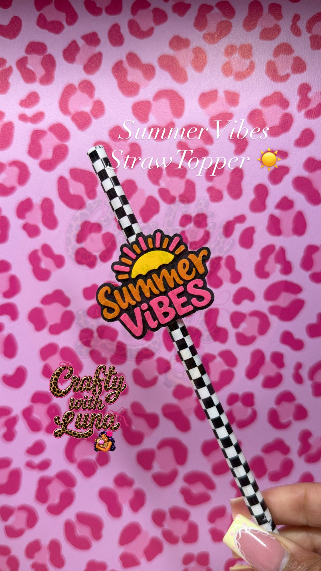 Summer Vibes
StrawTopper ☀️