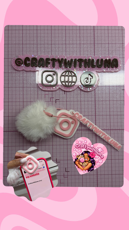 NFC Insta Tag & Name Keychain ✨
