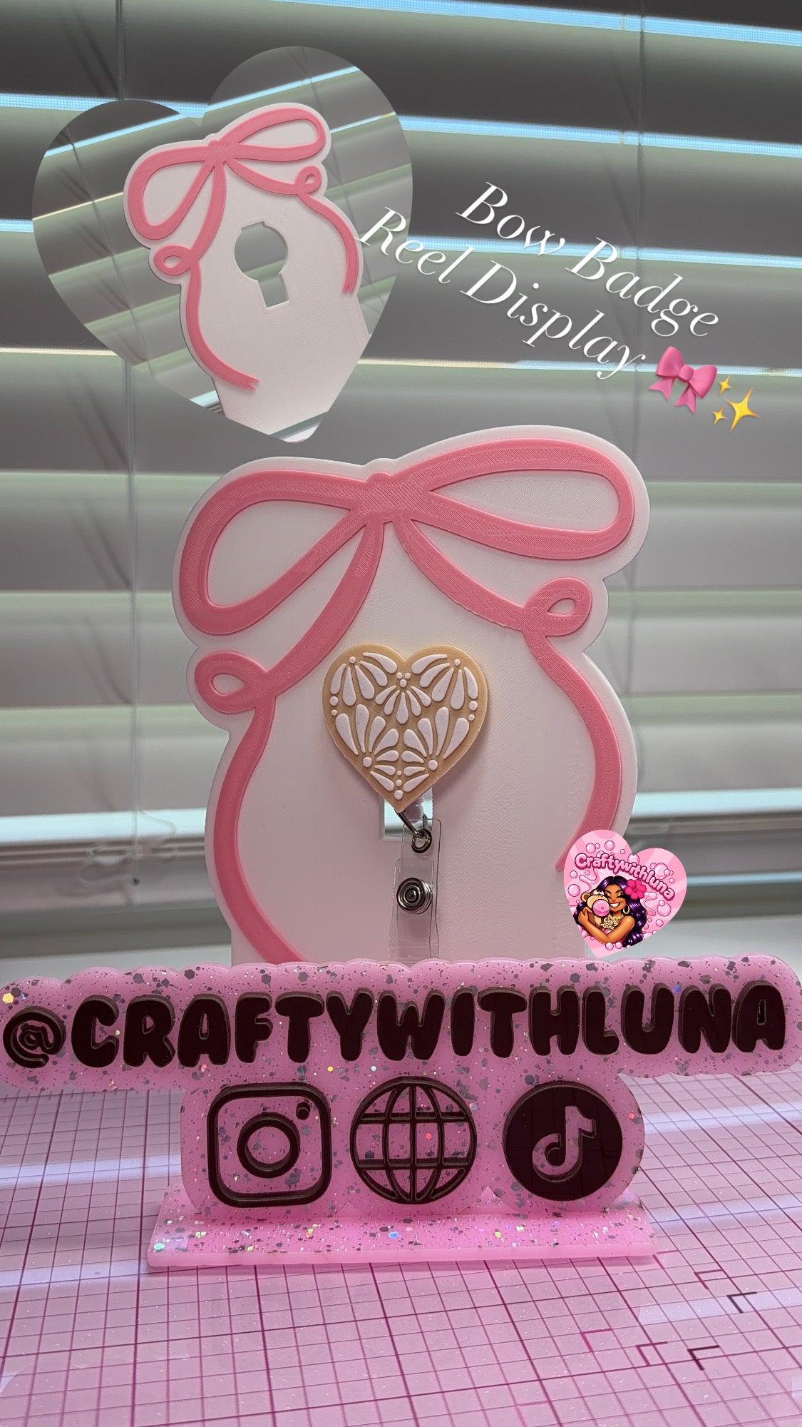 Bow Badge Reel Display🎀✨